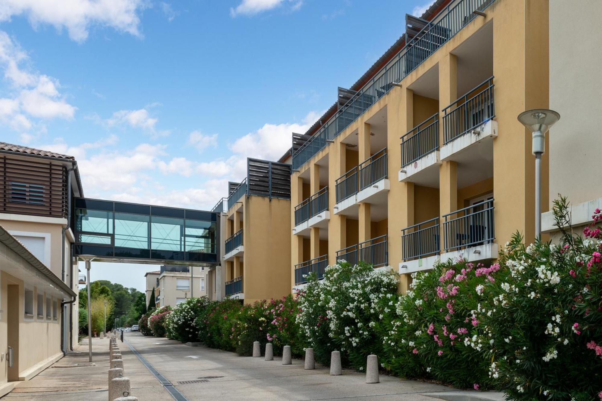 Zenitude Hotel La Valadiere, Ascend Hotel Collection Juvignac Εξωτερικό φωτογραφία