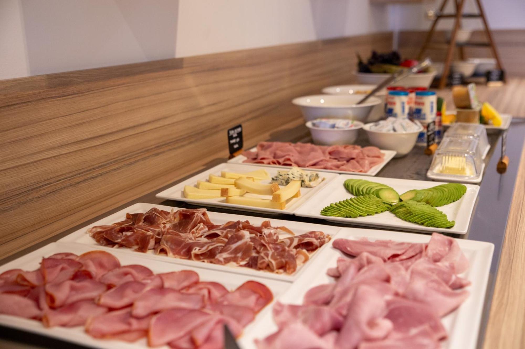 Zenitude Hotel La Valadiere, Ascend Hotel Collection Juvignac Εξωτερικό φωτογραφία