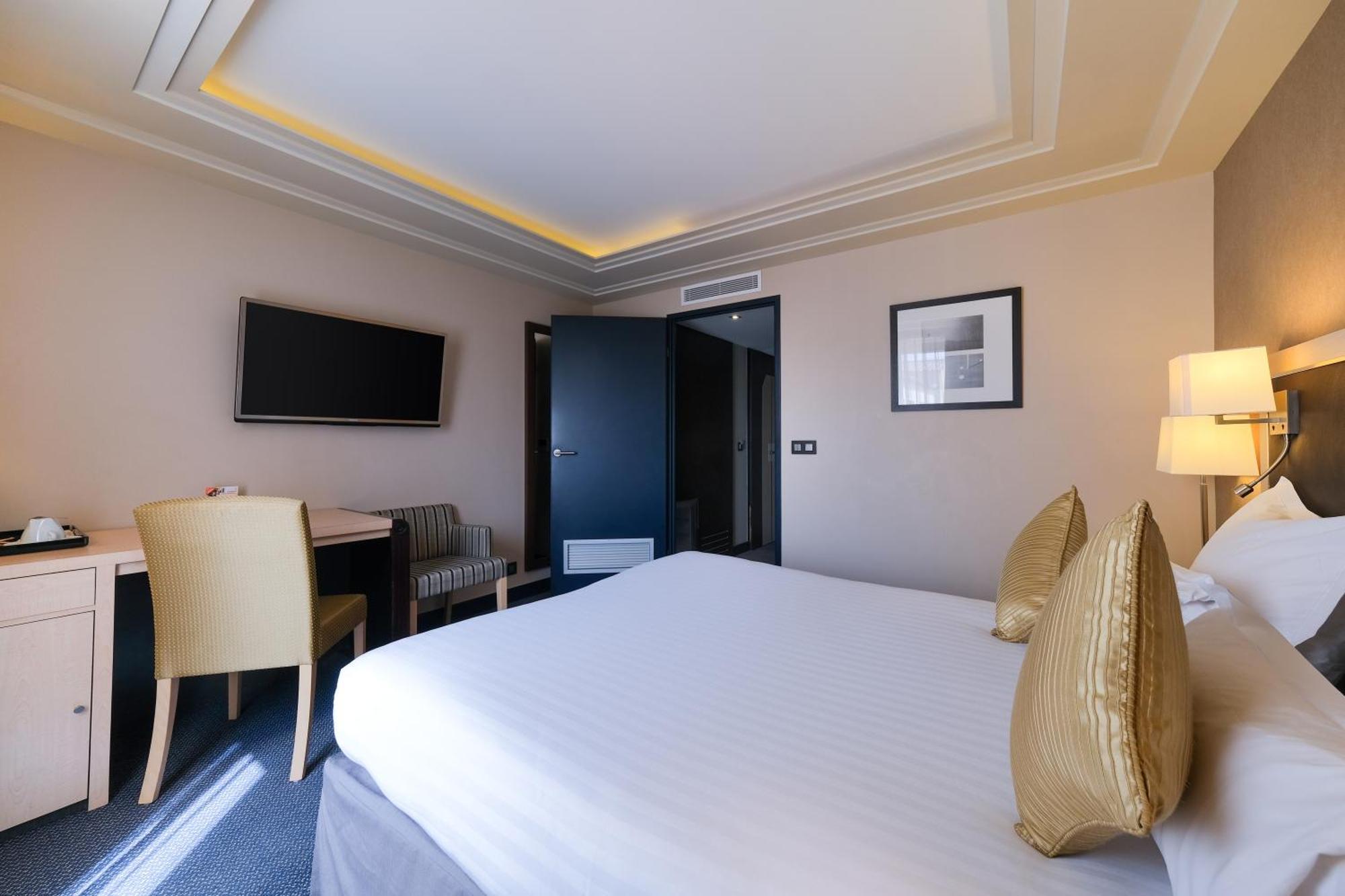 Zenitude Hotel La Valadiere, Ascend Hotel Collection Juvignac Εξωτερικό φωτογραφία