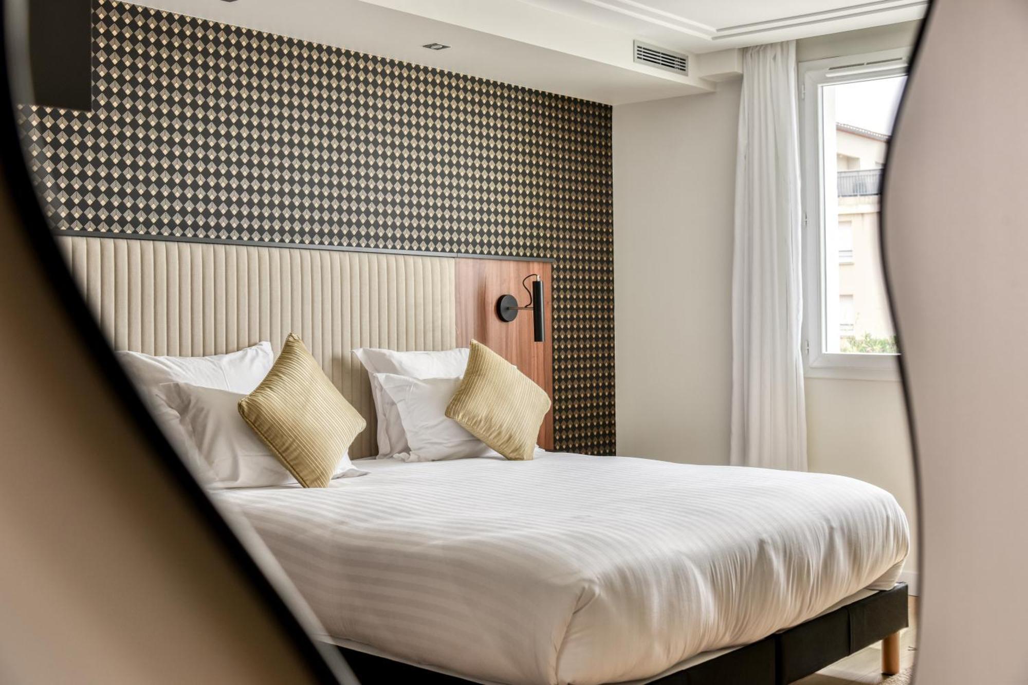 Zenitude Hotel La Valadiere, Ascend Hotel Collection Juvignac Εξωτερικό φωτογραφία