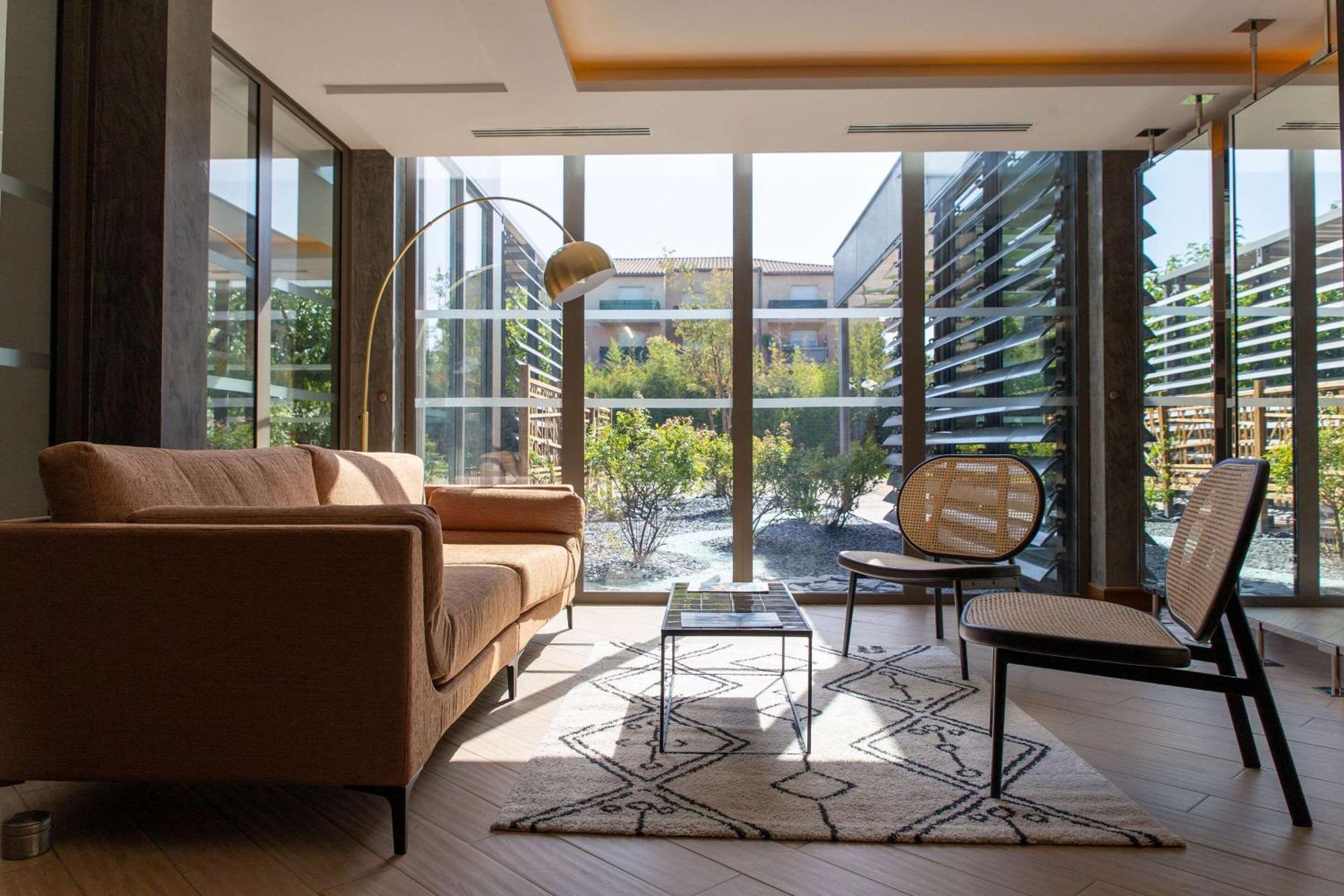 Zenitude Hotel La Valadiere, Ascend Hotel Collection Juvignac Εξωτερικό φωτογραφία